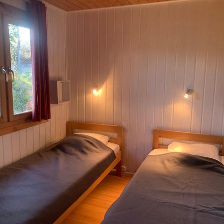 Camping Familial Paisible Avec Piscine, Mobil Home , Chalet, Studio & Emplacement Nue Casties-Labrande Exterior foto