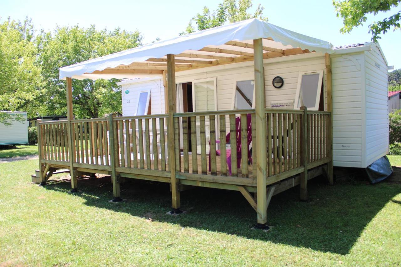 Camping Familial Paisible Avec Piscine, Mobil Home , Chalet, Studio & Emplacement Nue Casties-Labrande Exterior foto
