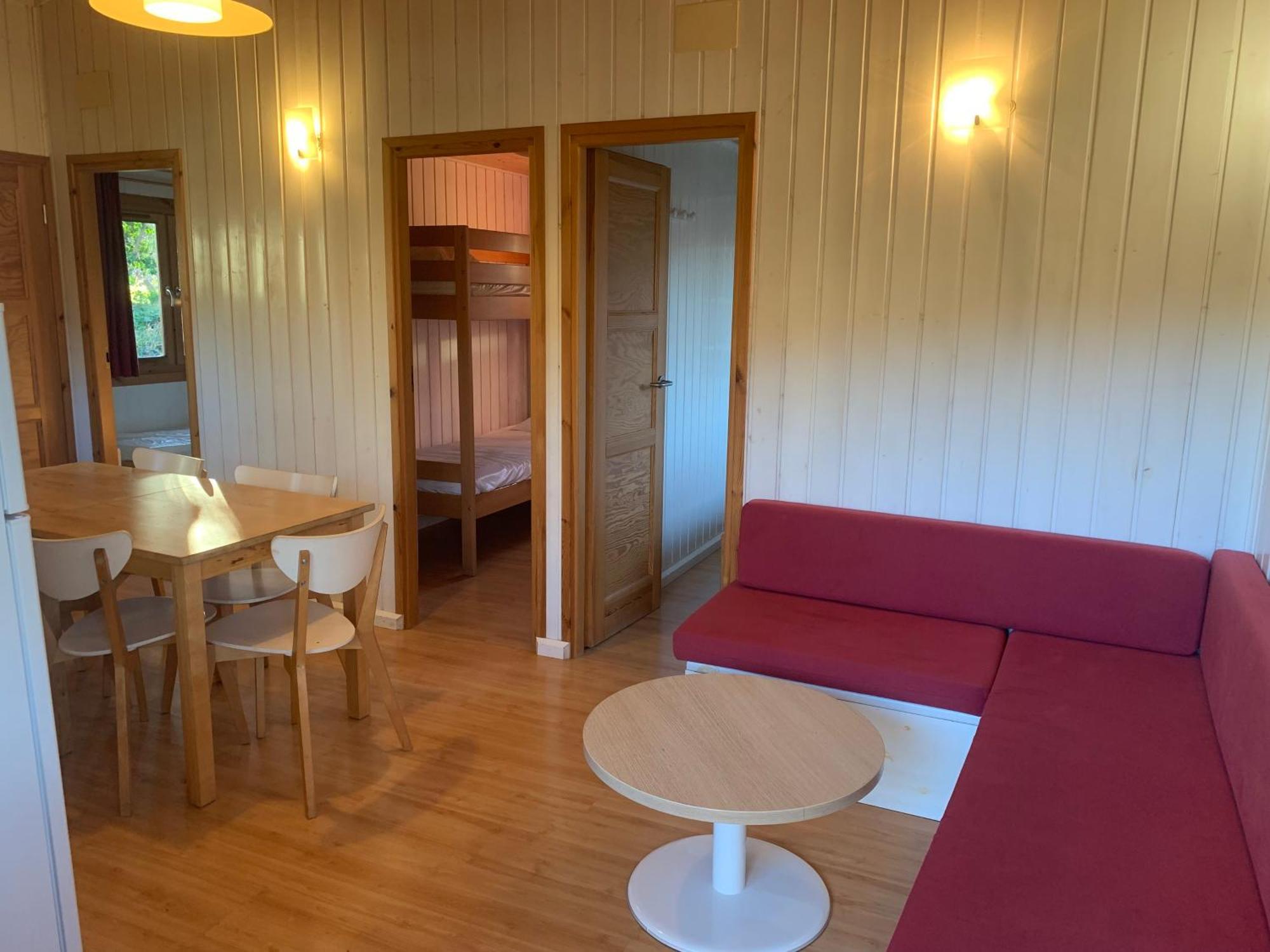 Camping Familial Paisible Avec Piscine, Mobil Home , Chalet, Studio & Emplacement Nue Casties-Labrande Exterior foto
