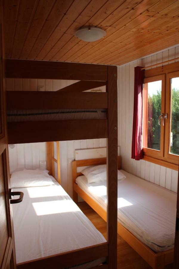 Camping Familial Paisible Avec Piscine, Mobil Home , Chalet, Studio & Emplacement Nue Casties-Labrande Exterior foto